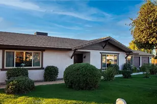 30225 Amber Ln, Hemet, CA 92543 - Photo 3