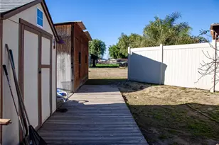 30225 Amber Ln, Hemet, CA 92543 - Photo 49