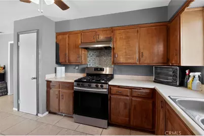 21985 Maumee Road, Apple Valley, CA 92308 - Photo 17