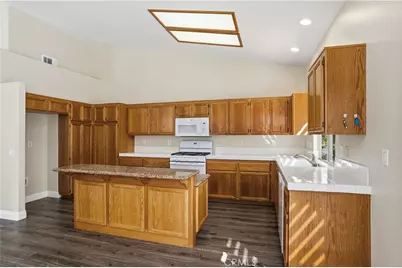 1303 Carriage Lane, Corona, CA 92878 - Photo 17