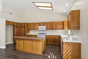 1303 Carriage Ln, Corona, CA 92878 - Photo 17