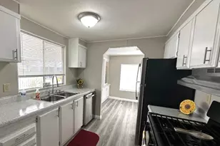 880 N Lake Steet, Hemet, CA 92544 - Photo 3