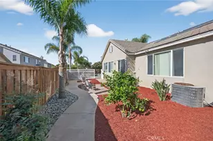 39823 Payton Ct, Murrieta, CA 92563 - Photo 43