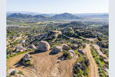 31300 Ruth Lane, Homeland, CA 92548 - Photo 47
