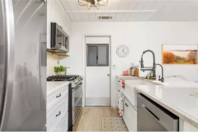 2372 Antigua Court, Hemet, CA 92545 - Photo 9