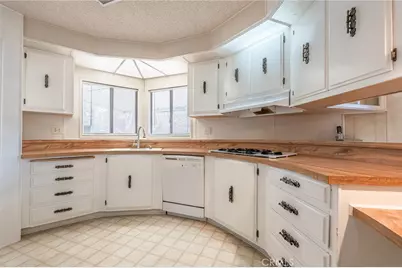 2981 Blue Spruce, Hemet, CA 92545 - Photo 5