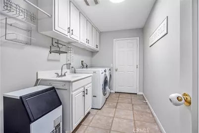 29595 Longhorn Drive, Canyon Lake, CA 92587 - Photo 31