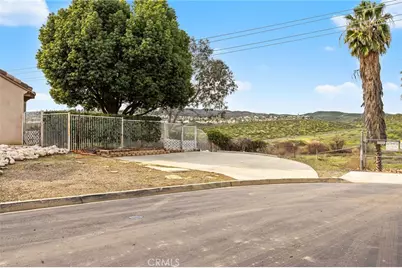 29595 Longhorn Drive, Canyon Lake, CA 92587 - Photo 11