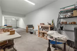 6123 Valentina Wy, Eastvale, CA 92880 - Photo 21