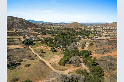 24484 Olive Street, Menifee, CA 92584 - Photo 17