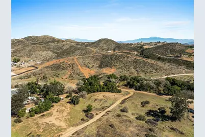 24484 Olive Street, Menifee, CA 92584 - Photo 37