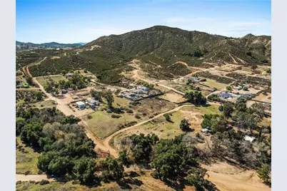 24484 Olive Street, Menifee, CA 92584 - Photo 33