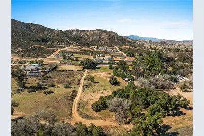 24484 Olive Street, Menifee, CA 92584 - Photo 13