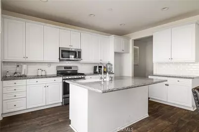 30800 Mossy Bend Ln., Murrieta, CA 92563 - Photo 13