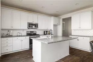 30800 Mossy Bend Ln, Murrieta, CA 92563 - Photo 13