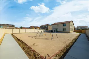 30800 Mossy Bend Ln, Murrieta, CA 92563 - Photo 31