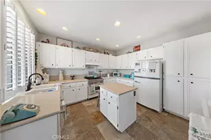 33578 Rosewood Cir, Temecula, CA 92592 - Photo 11