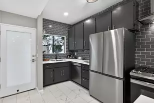 2500 Abbot Kinney Blvd, Venice, CA 90291 - Photo 3