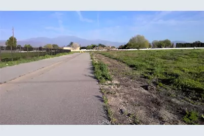 1 N Lyon Avenue, Hemet, CA 92543 - Photo 9