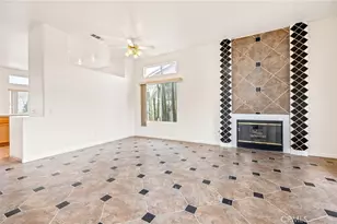 44268 Galicia, Hemet, CA 92544 - Photo 9