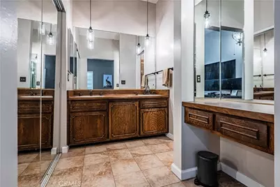 23256 Gray Fox Drive, Canyon Lake, CA 92587 - Photo 15