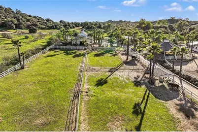 40801 Avenida La Cresta, Murrieta, CA 92562 - Photo 27