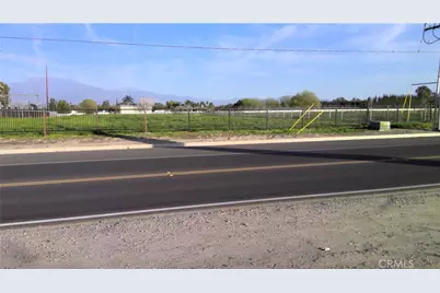 2 N Lyon Avenue, Hemet, CA 92543 - Photo 7