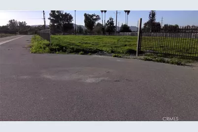 3 N Lyon Avenue, Hemet, CA 92543 - Photo 11