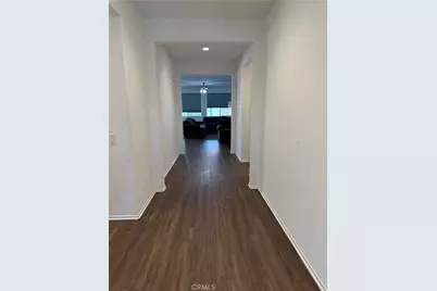 996 Forster, Hemet, CA 92543 - Photo 3