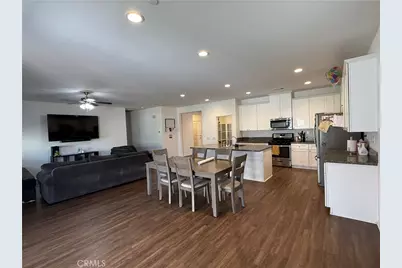 996 Forster, Hemet, CA 92543 - Photo 9