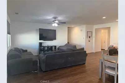 996 Forster, Hemet, CA 92543 - Photo 3