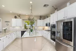 23842 Jonathan Pl, Murrieta, CA 92562 - Photo 17