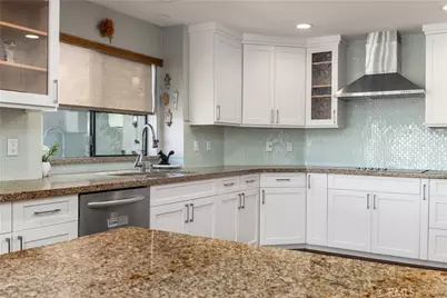 22176 Dogie, Canyon Lake, CA 92587 - Photo 5