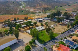 22176 Dogie, Canyon Lake, CA 92587 - Photo 45