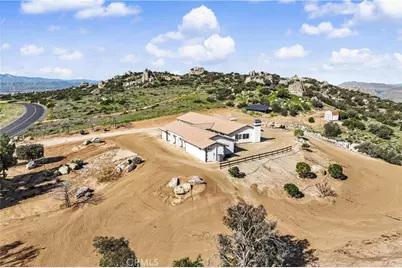 31470 Sierra Verde, Homeland, CA 92548 - Photo 3