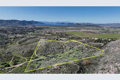 14 Starlight Mesa Drive, Hemet, CA 92544 - Photo 1