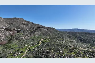 14 Starlight Mesa Drive, Hemet, CA 92544 - Photo 11