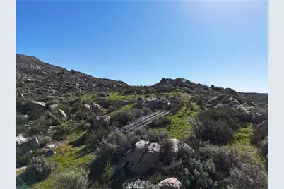 14 Starlight Mesa Drive, Hemet, CA 92544 - Photo 7