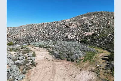 25 Starlight Mesa Drive, Hemet, CA 92544 - Photo 5