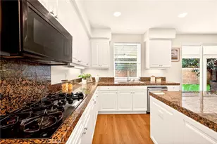 29689 Masters Dr, Murrieta, CA 92563 - Photo 25