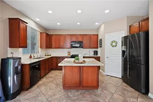 34229 Larksburg Ct, Lake Elsinore, CA 92532 - Photo 7