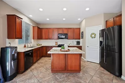 34229 Larksburg Court, Lake Elsinore, CA 92532 - Photo 9