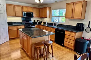 45002 Thalia Ln, Lake Elsinore, CA 92532 - Photo 3