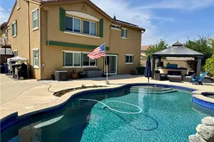 45002 Thalia Ln, Lake Elsinore, CA 92532 - Photo 5