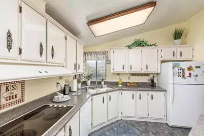 24600 Mountain Avenue #20, Hemet, CA 92544 - Photo 9