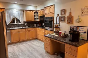 5604 Tower Rd, Riverside, CA 92506 - Photo 11