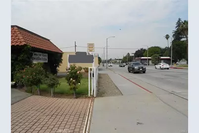 340 W Foothill, Monrovia, CA 91016 - Photo 17