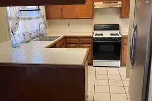 2372 Carlsbad Cir, Hemet, CA 92545 - Photo 3