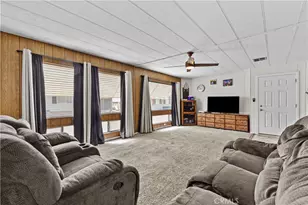 881 N Lake St, Hemet, CA 92544 - Photo 9