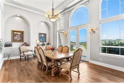 41653 Oak Trail Court, Murrieta, CA 92562 - Photo 11